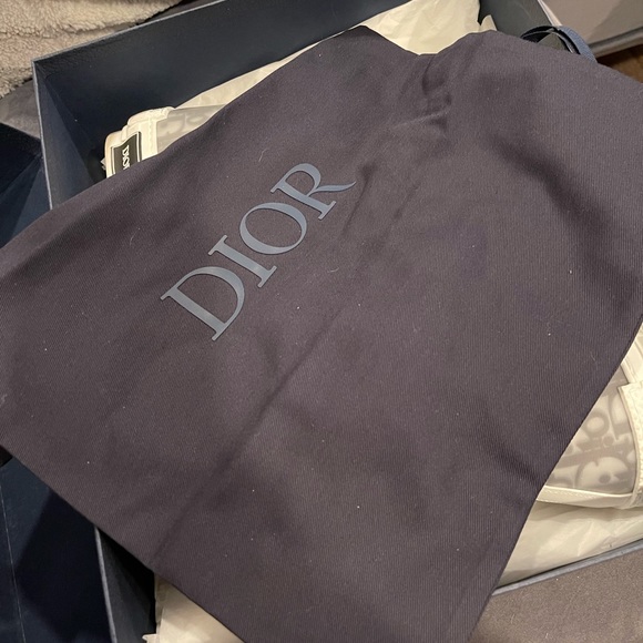 DIOR HIGH TOP SNEAKERS (MEN) SIZE 41 - Picture 8 of 11